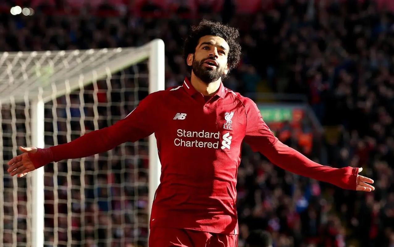 官方：拜仁中场帕利尼亚租借加盟热刺，含2500万欧买断条款