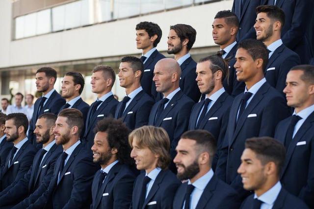 湖人杯赛主场不敌马刺引热议！媒体人：詹东里合体后最惨失利