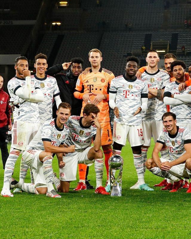 国安球迷跟河南球迷在烧烤店发生冲突，涉事球迷已经被警察带走