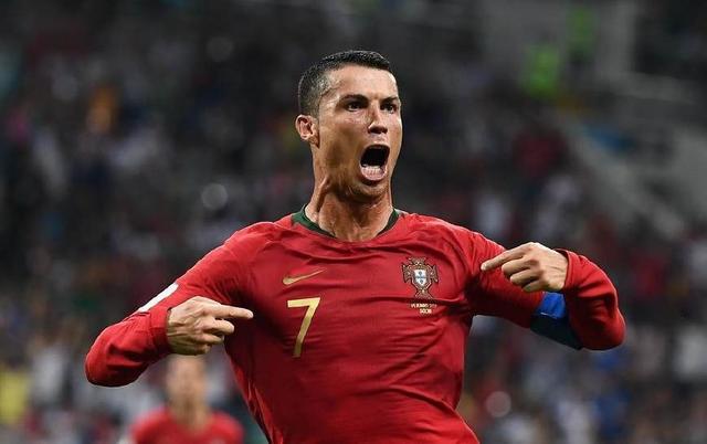 曼晚：曼联决定让莱昂先在青训梯队效力，以适应英格兰足球