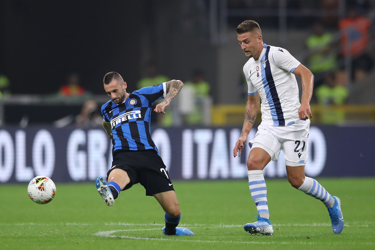 广东挺进8强，徐杰飙7记三分砍23分，杜锋战术奏效，下轮迎战卫冕冠军