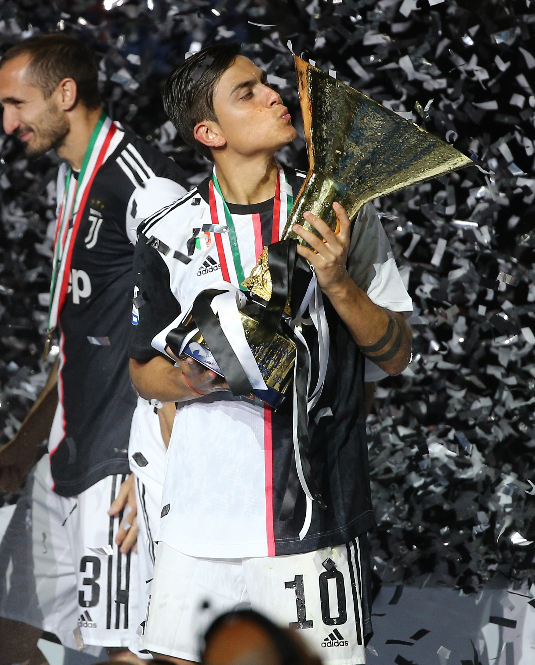 托尼：劳塔罗是国米的灵魂，但他在队友面前应多展现出笑容