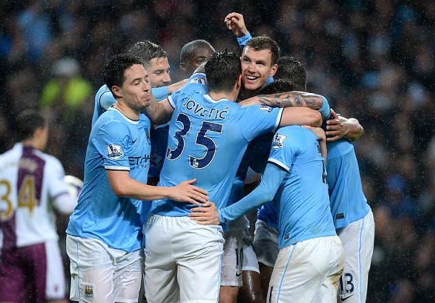 骑车危险行为引热议，功德木鱼再破碎