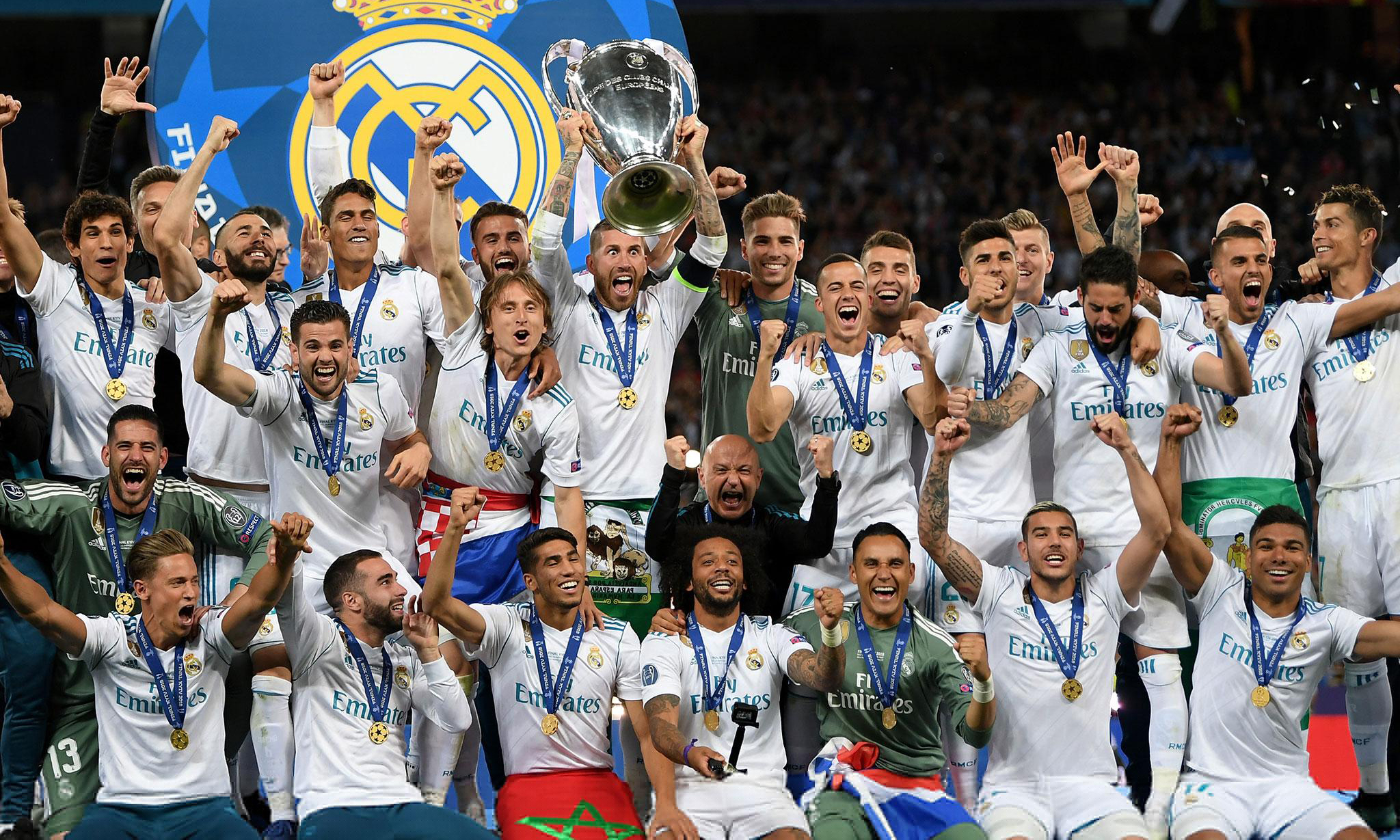 当孔德梅开二度帮助巴萨反超比分时，法兰克福球迷彻底炸了